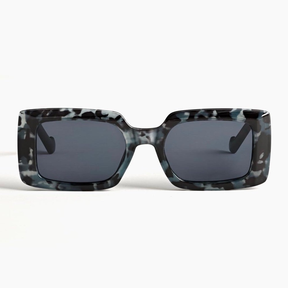 NWB Szade Dart Sunglasses in Stoned Saxe and Elysium Black